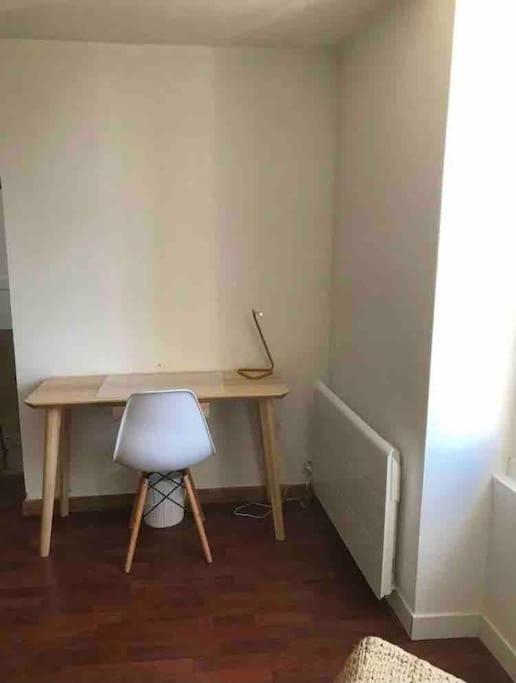 Appartement Cosy A Deux Pas De La Gare Λαβάλ Εξωτερικό φωτογραφία